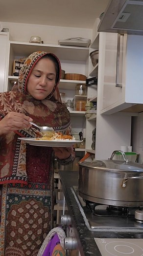 27K views · 3K reactions | Aj Ka Din Bara Masroof Tha | Hinaz.g | Facebook