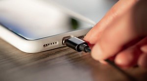 ¿Deseas cargar tu celular rápidamente? Aplica este sencillo truco desde tu propio móvil