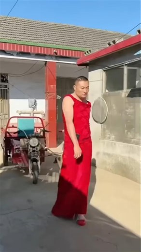 Parody Model fashion imitation show 🤣#funnyvideo