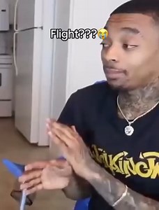 Doing the Frieza pose everytime he yells his name is crazy | Inziewienzie Inziewienzie