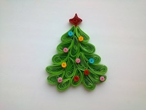 Quilling Christmas decoration: make quilling Christmas tree magnet.
