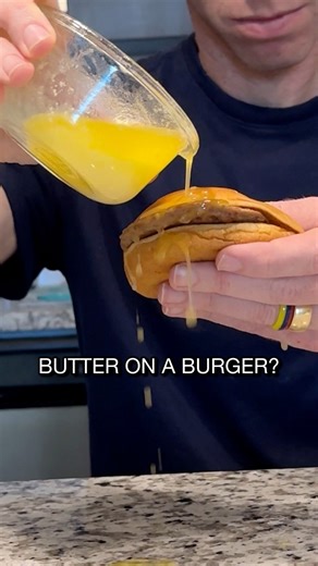 Butter on a burger… BAD or GOOD? 👀🧈🍔I poured melted butter directly onto a plain burger and let the internet decide.No verdict from me — drop yours below 👇Respect the Chain with Sam E. Goldberg | Respect The Chain