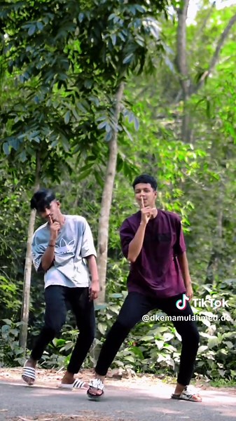 Dhok Dhok Kore: Dance Moves with Dk Family