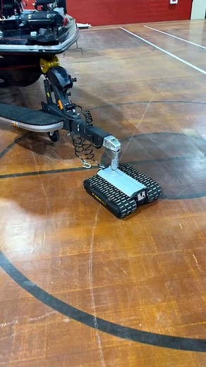 The @uscunionanglers on-campus boat facility opened this week and we are already having to move boats around thanks to the @loganparksfishingfoundation. Luckily we have the @trailervalet RVR5 to make the task easier. Can't wait to have that new green and gold @nitroboats in the house. | USC Union Anglers