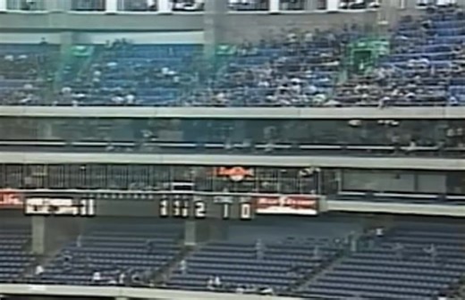 ⚾️On April 25, 1997 in a 13-8 Mariners victory over the Blue Jays at the SkyDome, Seattle center fielder Ken Griffey JR. hits three home runs, two off Roger Clemens and one off Mike Timlin. The blast barrage gives Griffey 13 homers this month, breaking the record for most round trippers in April. His third and final home run of the game marked the 251st dinger of his career.⚾️ #Junior | Davenport Sports Network