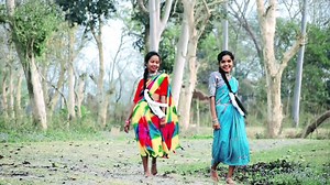 4.2M views · 252K reactions | Purab se purvi Hawa chalela Cover dance  Youtube -- https://youtu.be/QrW5Bl7MSu4 Anuradha kurmi & Sukmoti majhi | Anuradha kurmi official | Facebook