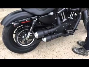 Harley 883 Iron with Vance & Hines High Output Grenade exhaust
