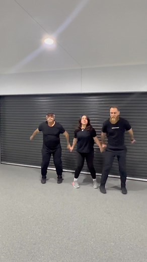 Arabano Dance 💃🏻🕺🏻 Instagram: ashur_folklore_dance_ensemble #assyrian #assyriandance | ܐܕܘܝܢܐ ܬܝܐܪܝܫܐ