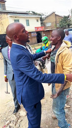 Today evening, I responded to complaints from two residents of Jamhuri Estate who reported a nearby developer carrying out construction with impunity despite authorities having already stopped the project. The developer had allegedly removed the enforcement notice placed on the site by the relevant authorities directing that the construction be halted. During the excavation, the developer failed to follow the required construction guidelines, causing large cracks to develop in neighbouring house