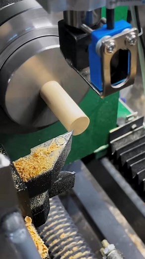 Creative Wood Turning art in 10 second | Dominic Mccoy