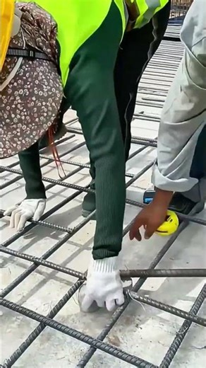 Smart Technique: Lifting Rebar Grid with Bent Tool for Spacer Placement