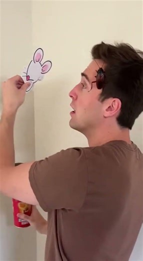 cockroch Aura...☠️ Watch this cat groove like never before #funny #cat #dance