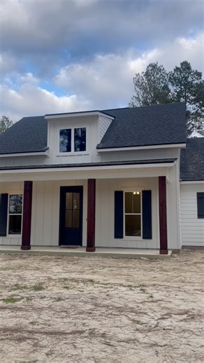 Take a look inside this almost-finished Montgomery Farmhouse! Think this beauty might make its way onto your Christmas wishlist? 🎄✨ #ManuelBuilders #MontgomeryFarmhouse #SouthernLiving #HomeWalkthrough | Manuel Builders