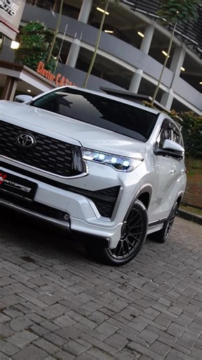 AVANTGARDE AUTO HeadQuarter on Instagram: "Zenix : ✅ Triple Matrix Projectors + PNP Bracket ✅ Ice Blue Devil Eyes ✅ Anti Error Module + Relay Set ✅ Error Free Installation"