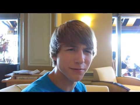 Lucas Cruikshank "Fred Figglehorn" Juicy Interview!