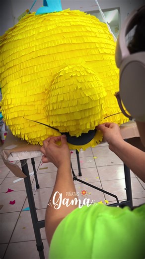 Destrucción de Piñata: Un Momento Emotivo