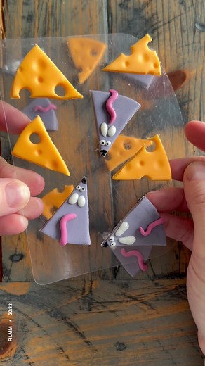Adorable Fondant Mouse and Cheese Cupcake Toppers Tutorial