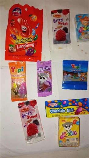 WOW🙈PERMEN KAKI VS RANJANI BERRY SWEET VS YOUKA MAGIC BOX BLUE VS YUPI ICE CREAM VS YUPI BABY BEARS