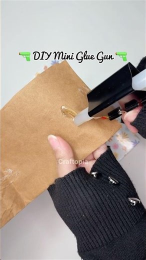 DIY Mini Glue Gun 🔫 #papercraft #craft #minecraft #diy #diycrafts #crafts #thingstodo #craftopia