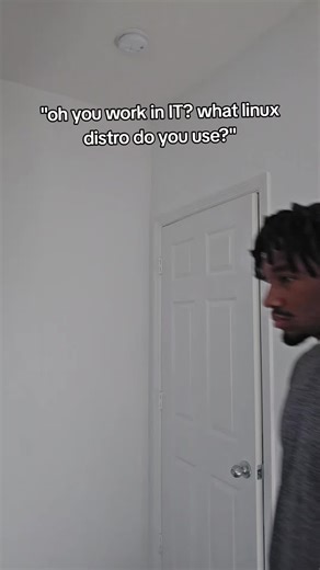 Closeted Windows user😭🙏 #tech #relatable #computerscience #linux #cybersecurity