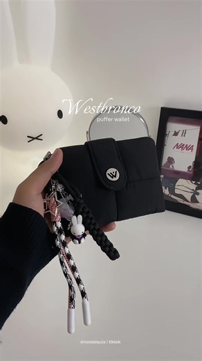 Discover the Coolest Puffer Wallet for Women