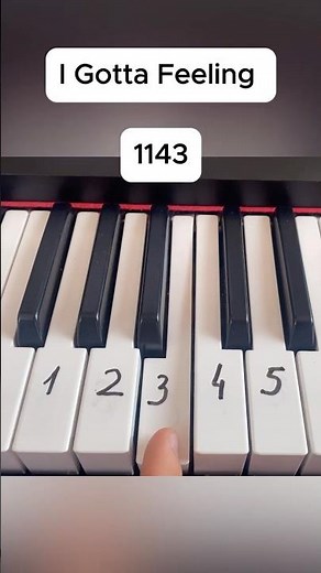 Super simple piano tutorial of I gotta feeling #piano #tutorial #pianotutorial #trythis