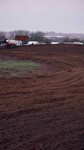 YZ500 vs CR500 this will become the new normal! What is it ❤️ or 💙for you? 🎥 999lazer #honda# cr500 #yamaha #yz250 #motocross #twostroke #dirtbike #dodge # ford | BRC Racing