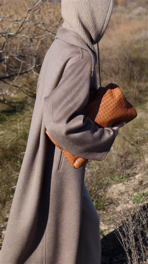 MUSETTE on Instagram: "L’amour, l’amour, Larue bag. Our next woven leather clutch displays an intrecciato weave. Each piece is carefully executed by the skilled hands of our artisans. Tactile, flexible, and personal. Carried in the arms or held against the body of the woman who seeks strong textures. Crafted with the finest Italian leather. Designed and made in Romania. Musette Since 1992 #musette #wovenleather #clutch"