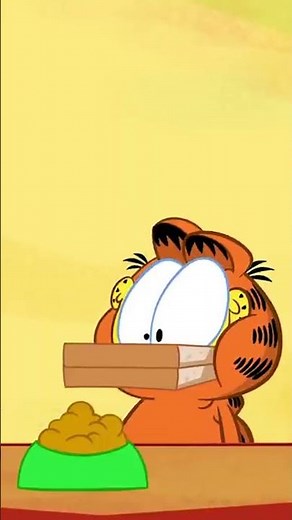 ​😹 On ne joue pas avec la nourriture ! 🥬 #GarfieldOfficiel #Garfield #Shorts #Humour