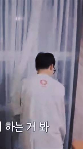 ZOHIJK on Instagram: "Jk jimin fight 🤣"