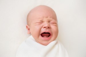 Baby Colic: Causes and Natural Remedies to Soothe the Baby #colic #baby #babycolic #colicpain #colicinbabies #newborn #newborncare #parenting #colictreatment SUBSCRIBE our Youtube Channel at: https://www.youtube.com/LittlesParenting | Healtheotic