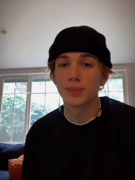 Meeting Vinnie Hacker's Parents on Live Stream