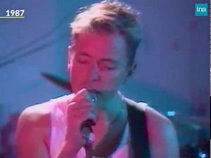 12K views · 178 reactions | BROTHERHOOD. 1987. New Order répète dans un petit studio près de Manchester avant sa prochaine tournée internationale. Pour "Les enfants du rock", le bassiste Peter Hook et le chanteur guitariste Bernard Sumner se prêtent à l'exercice de l'interview, même si la promotion n'est pas leur passe-temps favori ! Le groupe interprète les titres "Paradise" et "Bizarre love triangle". Culte. | INA | Facebook