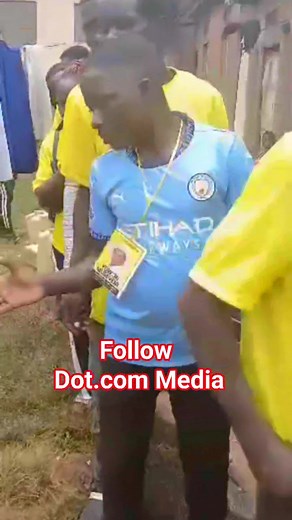 113K views · 1.3K reactions | MAKE THEM POOR U WILL RULE THEM FOREVER ,THAT'S THE CODE.WANO WEBABAAGALA. OMUGAGGA TAFUGIKA.LOOK AT THESE MATURED MEN AND WOMEN HAVING NO CHOICE, PROBABLY HAVING CHILDRENS AT HOME.BEING BRIBED BY 20 & 10K. WHY DON'T YOU JUST DO SERVICE DELIVERY THAT WILL SUPPORT THEM FOR THE NEXT 5YEARS OF YOUR RULING?. #AnewUgandaNow #protestvote2026 | Dot.com Media | Facebook