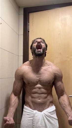Mehnat karoge to hi pura hoga #motivation #lifeisbutadream #gym #fitnessinspiration #fitnessquotient