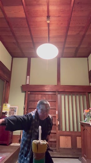 抜刀ロウソク🕯️炎🔥斬り、擦らず完璧にロウソクの芯をとらえてます、