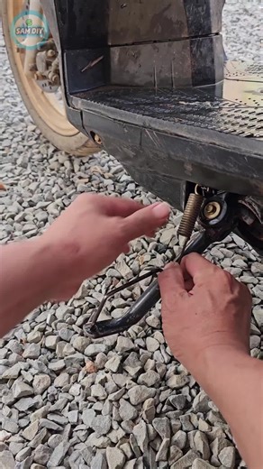 DIY Motorcycle Repair: Installing a Kickstand Spring Correctly #shorts #diy #viral #fyp