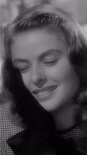 Ingrid Bergman and Cary Grant in ‘Notorious’ (1946) #oldhollywood