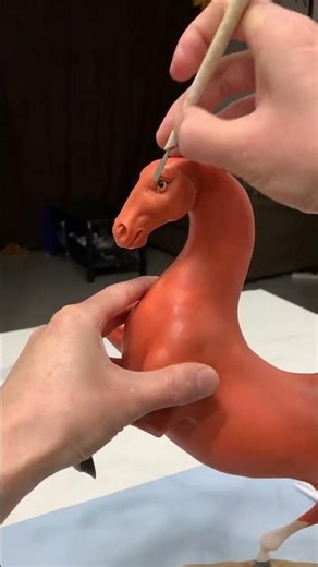 Transform Your Hand into a Horse Sculpture - DIY Fun