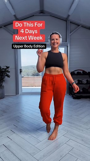 Lynne Ward | Fitness & Nutrition Coach on Instagram: "Cheeky little workout 👏 ➡️ slides on the grid #homeworkout #dumbbellworkout"