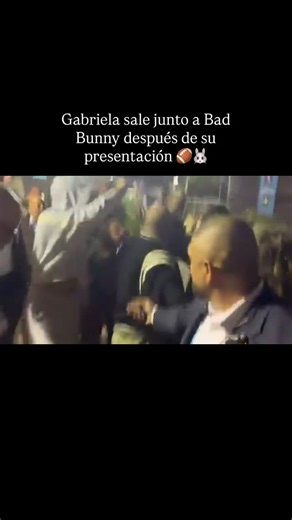 El Mitote de Mariana on Instagram: "¡Omg! Gabriela (“ex” de Benito) se dejo ver frente a el cuando terminó su participación en el medio tiempo del Super Bowl. Atrás podemos ver a Pedro Pascal quién también estuvo bailando en la casita 🏠… Gabriela y Benito se conocieron en 2017 en un restaurante, hoy se prenden las alertas de regreso a su relación, incluso algunas aseguran que ya, hasta hubo boda 🙂‍↔️✨🔥 ¿Te encantan? #mitotedemariana #badbunny"