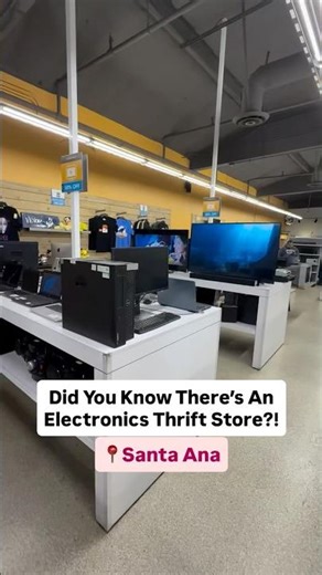 Goodwill electronics in Santa Ana 📺