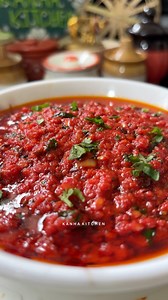 શાક ની પણ જરૂર ના પડે તેવી એકદમ ચટપટી અને ટેસ્ટી દહીંવાળી લસણ ની ચટણી- Curd Garlic Chutney - Chutney Recipe #GarlicChutney #chutneyrecipe #TastyChutney #kanhakitchen #InstantFood #homemade #homemadefood | Kanha Kitchen