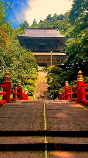 Japan Walker | Ungan-ji (Tochigi) / 雲巌寺 A beautiful temple greeted by a spectacular bridge at the entrance🥰🏯 Please Share🥰😊🙏 Please follow... | Instagram