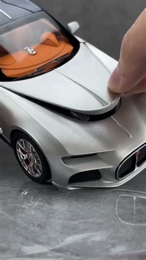 1:24 scale die-cast model of a Bugatti Atlantic sports car#toyscar #shortvideo