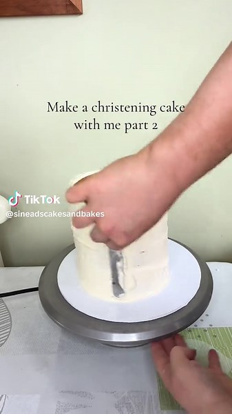 Christening Cake Part 2: Decorating with Pearls