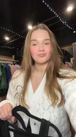 🎼 All the Single Ladies Rack 💃 Two beauties were just added- freshly single and 30% off retail price ✨ | Precious Beauties & Gents Boutique