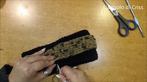 Carinissima creazione della nostra Criss Fascia all'uncinetto facile e veloce "double band" - tutorial passo a passo In questo video tutorial vediamo come fare una bellissima fascia all'uncinetto, facile e veloce resa particolare dalla doppia lavorazione sovrapposta è un ottimo progetto da fare e da regalare Per i materiali usati nel video non sono ormai da anni in catalogo, ma potrai facilmente sostituirli con 👉https://tessiland.me/bravissimo e un filato fantasia a scelta: 👉https://www.tessil