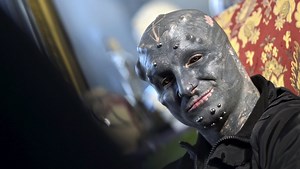 Modification corporelle extrême : qui se cache derrière le Montpelliérain Black Alien ?