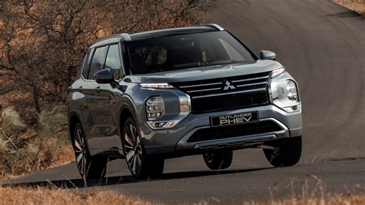 Nové Mitsubishi Outlander 2025 v Česku: Cena, motor, technická data, výbava